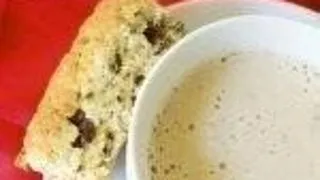 De ce savureaza femeile cafeaua de dimineata?