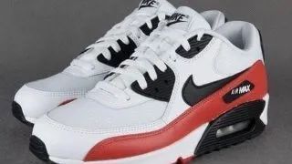 O pereche de adidasi Nike Air Max de barbati, mereu potrivita