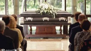 Cum puteti organiza un eveniment funerar simplu, rapid si eficient? Rarox vine cu solutii