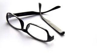 Cate tipuri de rame de ochelari exista? Care este cea mai potrivita pentru tine?