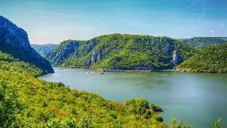 Top 5 locuri de vizitat in Clisura Dunarii