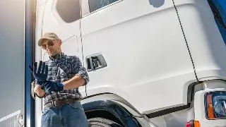 Cum sa-ti intretii camionul in 5 pasi simpli