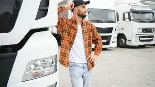 Cand merita sa cumperi piese din dezmembrari pentru camioane?