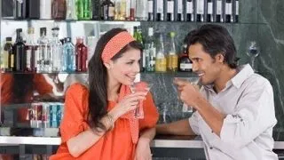 Metode bizare de flirt care atrag femeile