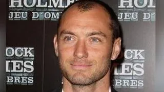 Jude Law are un inceput de chelie