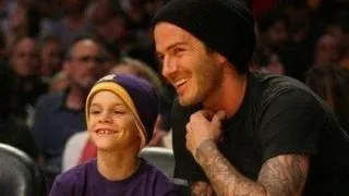 David Beckham, innebunit dupa copii. Mai vrea unul!