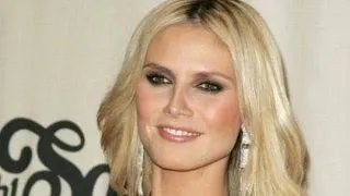 Cat costa picioarele lui Heidi Klum?