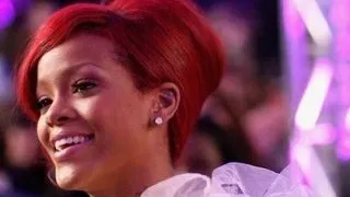 Rihanna a fost numita "Femeia Anului"
