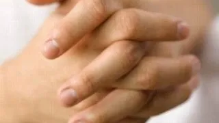 Cum sa-ti ingrijesti unghiile in 4 pasi