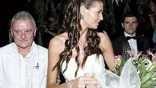 Irinel Columbeanu divorteaza de Moni