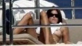 Cindy Crawford a facut plaja topless la St Tropez