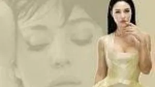 Monica Bellucci, in topul frumusetilor din Italia
