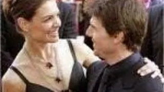 Logodnica lui Tom Cruise a nascut o fetita