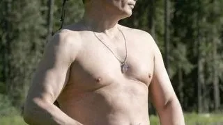Putin si-a lasat muschii la vedere