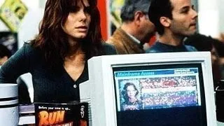 4 lucruri pe care filmele de la Hollywood cred ca un computer le poate face