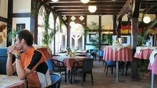 3 cafenele inedite din Centrul Vechi