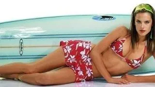 Citeste in bikini