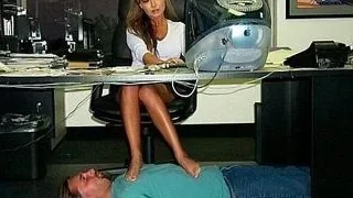 Barbatii, hartuiti sexual la serviciu