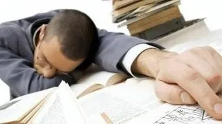 Somnul la serviciu devine obligatoriu