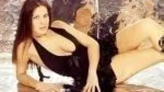 Sara Ceccarelli face striptease