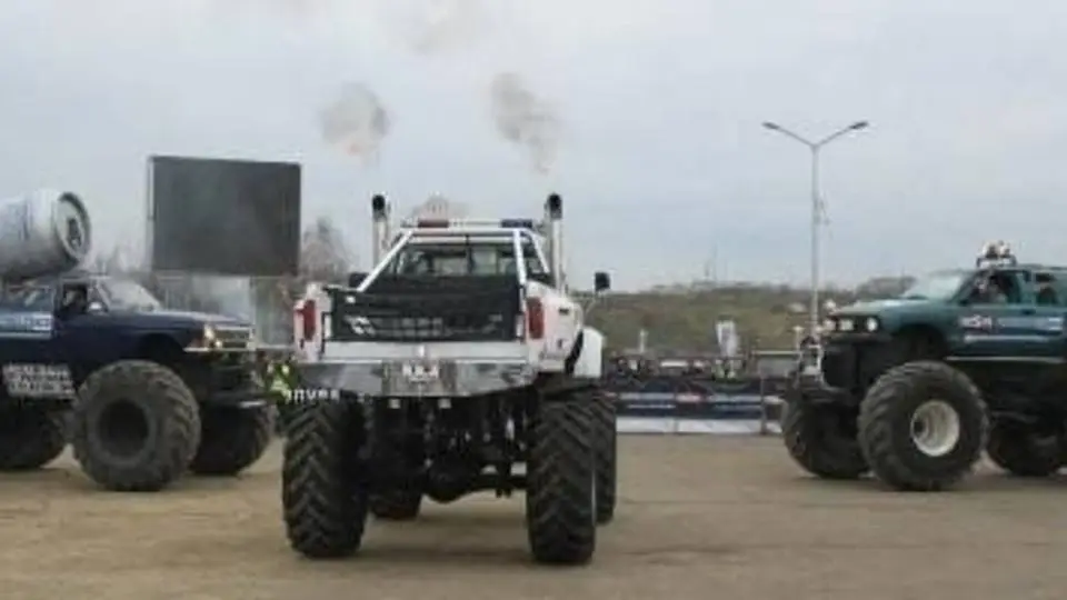 8/8562
